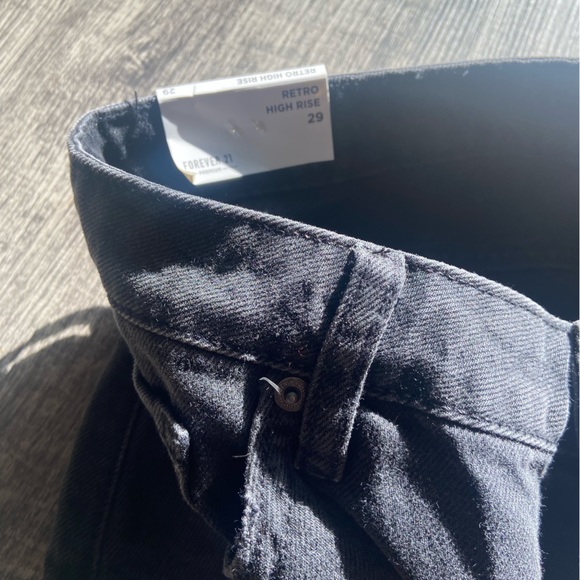 Retro High Rise Jean Shorts (29) - Picture 3 of 3